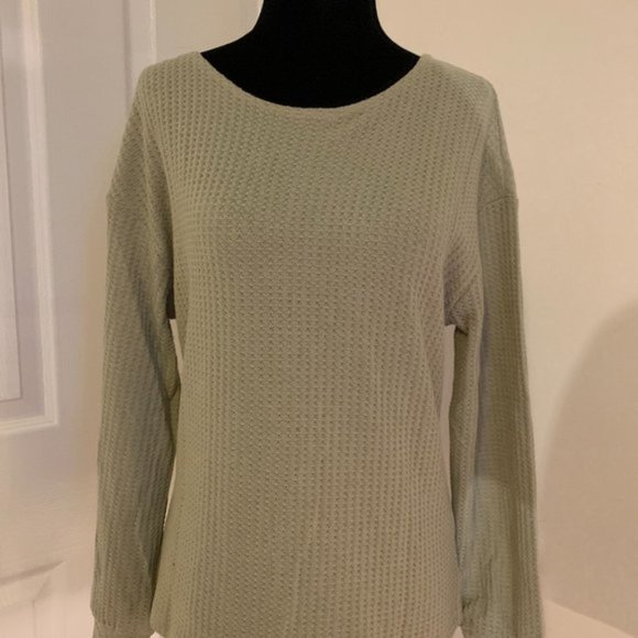 Twist Back Drop Shoulder Waffle Knit Tee - Picture 7 of 7